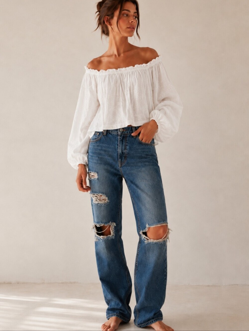 BDG Urban Outfitters  Distressed Slim Straight Leg Jeans  32x32  EUC